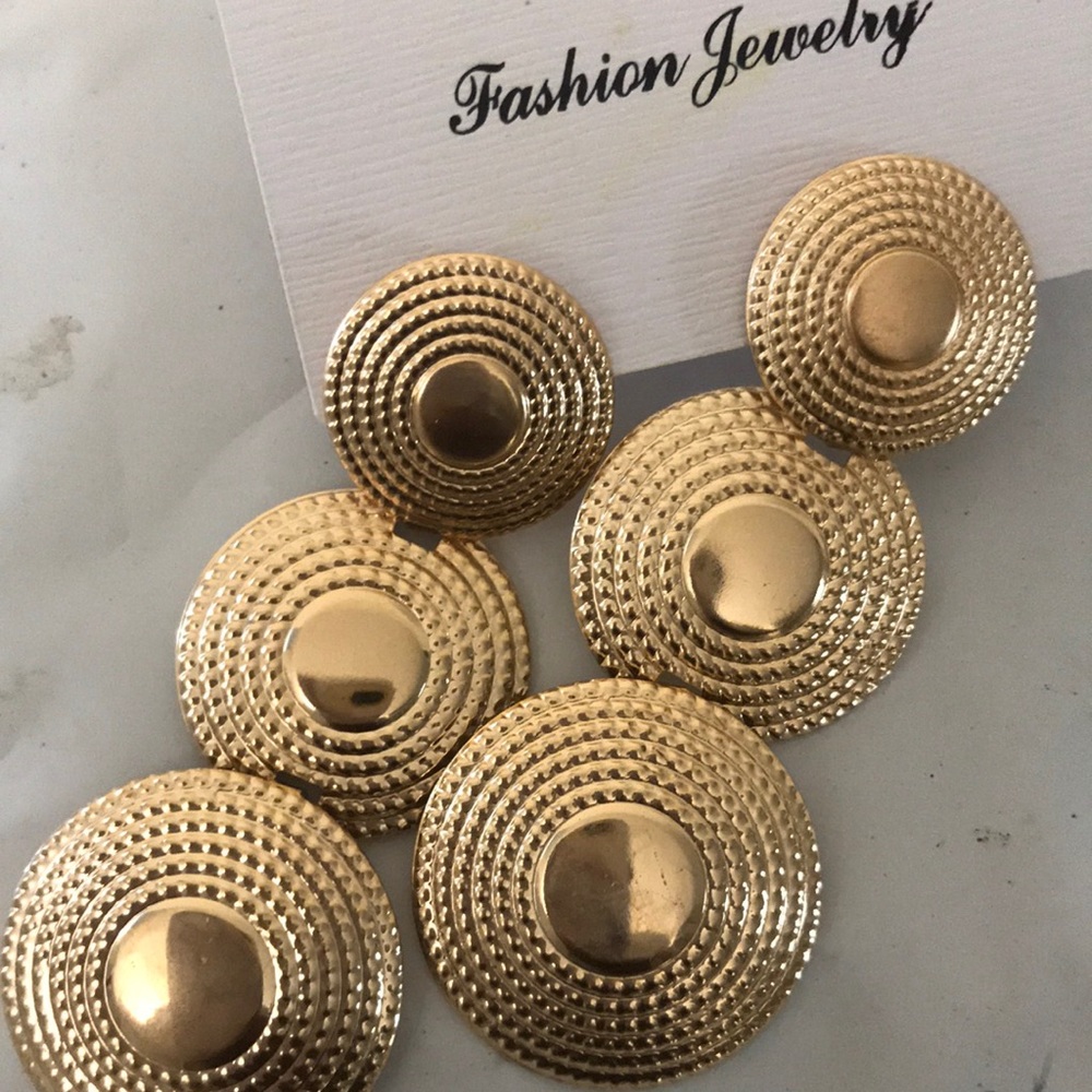 Earring